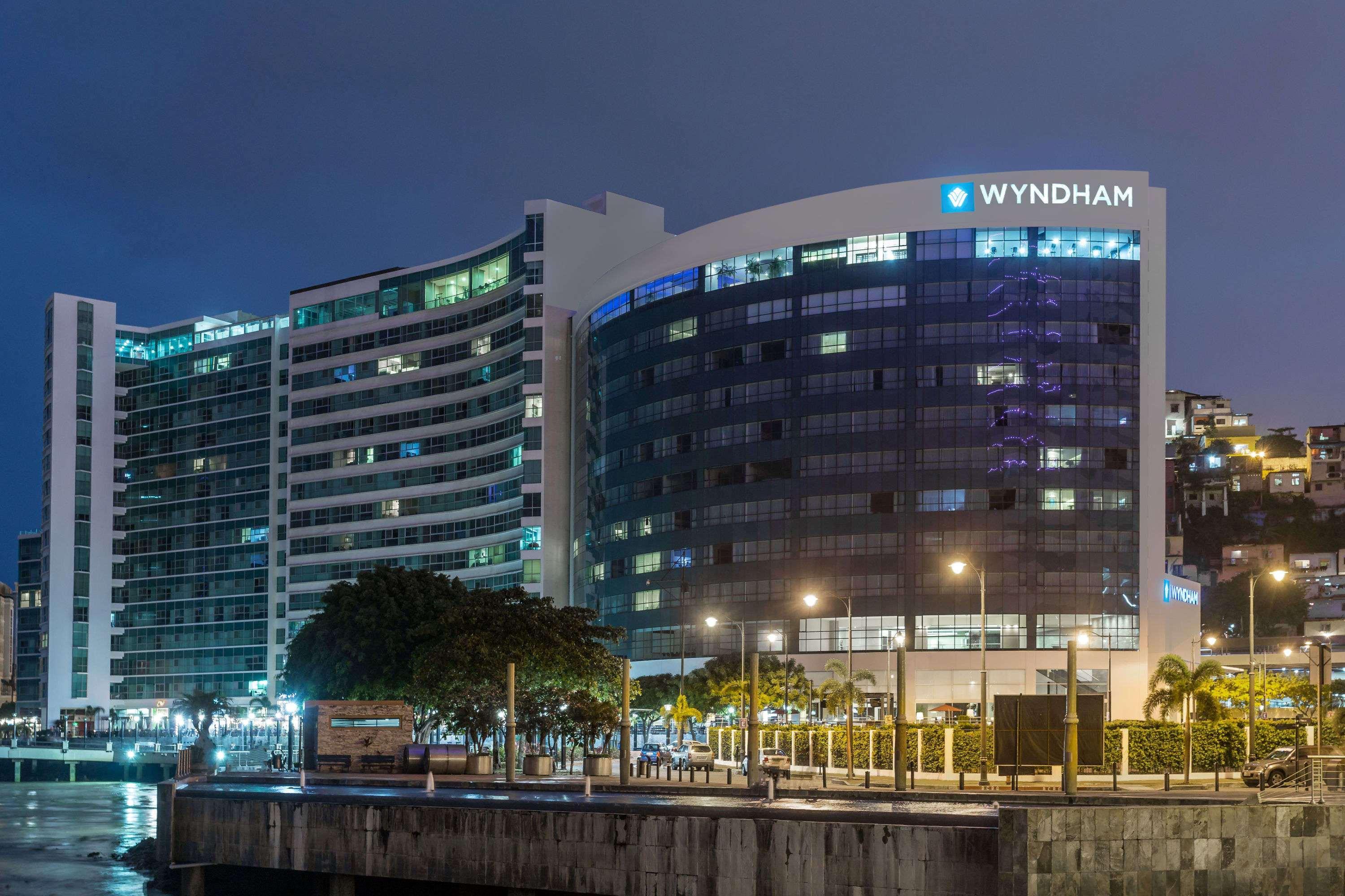Wyndham Guayaquil, Puerto Santa Ana Hotel ภายนอก รูปภาพ